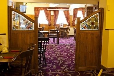 تختخواب و صبحانه The Bull Inn