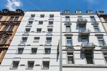 Ambassador Hotel Frankfurt