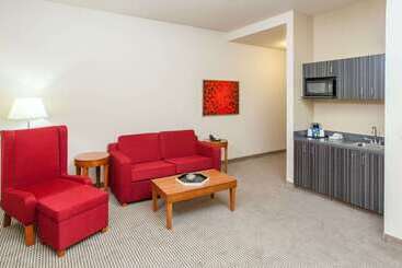 هتل Baymont By Wyndham Grand Forks