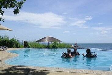 هتل Blue Zebra Island Lodge
