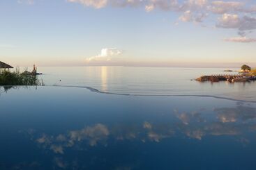 هتل Blue Zebra Island Lodge