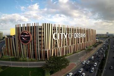 هتل City Of Dreams   Nüwa Manila