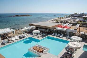 هتل Enorme Ammos Beach Resort