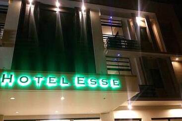 هتل Esse Davao
