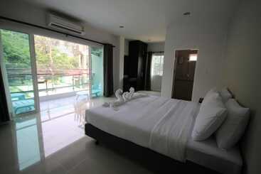 هتل Karon Sea Side
