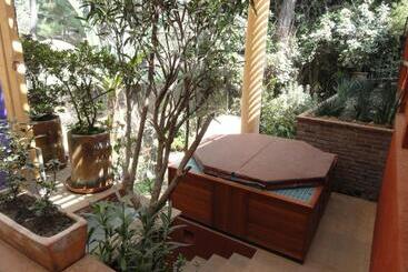 هتل La Casa Del Rio
