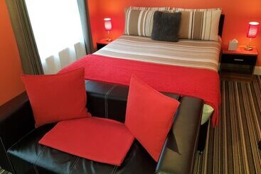 هتل Robin 7 Lodge City Centre