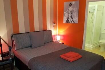 هتل Robin 7 Lodge City Centre