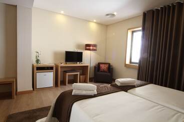 هتل روستایی Douro Cister Hotel Resort