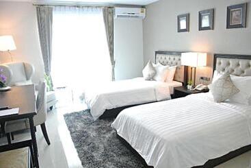 Sn Plus Hotel   Sha Plus