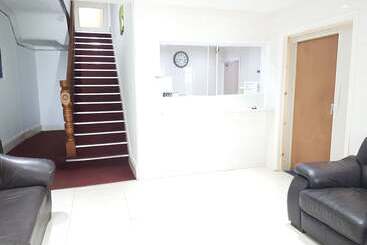 هتل The Mews Inn