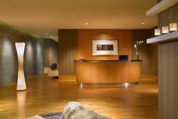 هتل The Residences Of The Ritz Carlton Jakarta Pacific Place