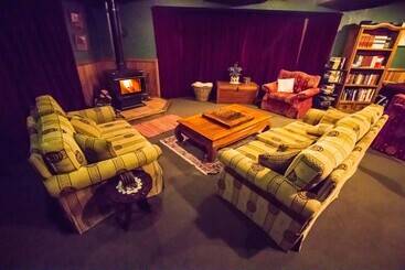 فندق The River Lodge