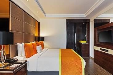 Отель Zone By The Park , Bani Park Jaipur