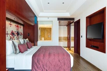 Отель Zone By The Park , Bani Park Jaipur