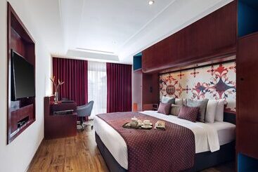Отель Zone By The Park , Bani Park Jaipur