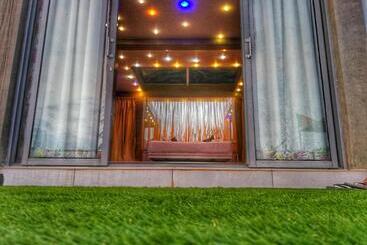 هتل Villa Thawthisa