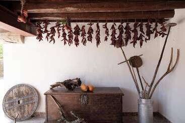 هتل Nafarrola Gastronomy & Wine