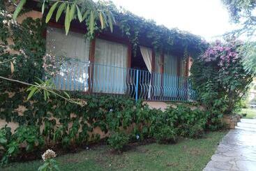 پانسیون Casa Alianda