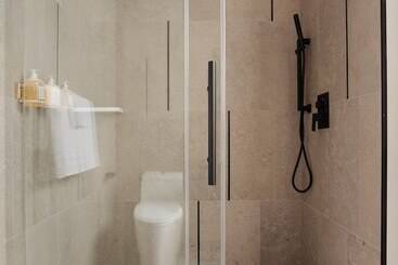 Sonder Onyx