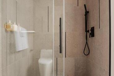 Sonder Onyx