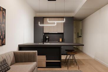 Sonder Onyx
