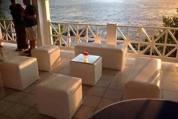 هتل Coral Seas Cliff