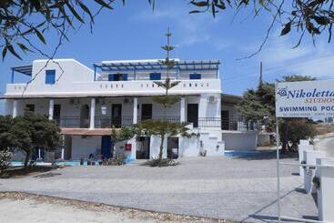 هتل Nikoletta Studios