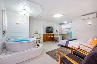 Seonjaedo Secret Spa Pension