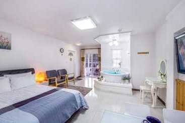 Seonjaedo Secret Spa Pension