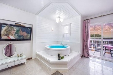 Seonjaedo Secret Spa Pension