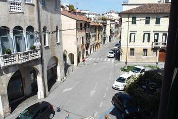 تختخواب و صبحانه 19 Borgo Cavour