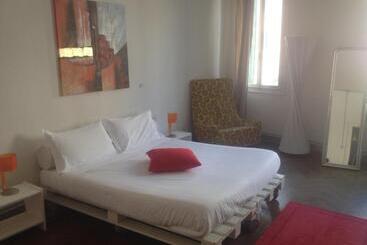 تختخواب و صبحانه 19 Borgo Cavour