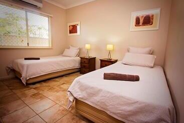 تختخواب و صبحانه Wunan House