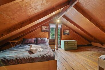 一軒屋 Blerick Country Retreat