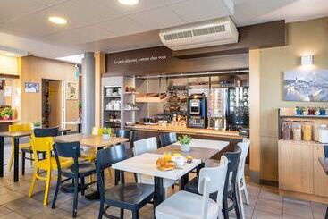 B&b Hotel Lyon Saint Bonnet Mi Plaine