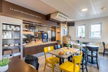 B&b Hotel Lyon Saint Bonnet Mi Plaine