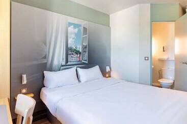 B&b Hotel Lyon Saint Bonnet Mi Plaine