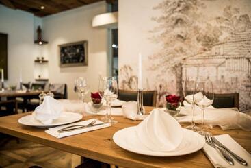 酒店 & Bildungszentrum Matt