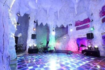 호텔 Brys Caves