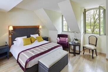 هتل Castel Maintenon   Handwritten Collection