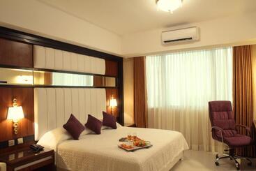 בית מלון כפרי Central Park Tower Resort