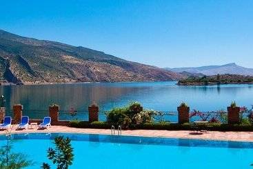 هتل Chems Du Lac