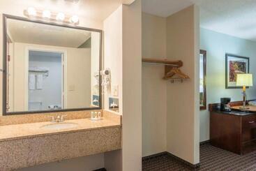 هتل Days Inn By Wyndham Hartsfield Jackson Atlanta Airport West