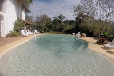 هتل El Pueblito Iguazu