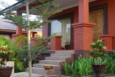 هتل Gracious Bagan