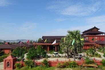 هتل Gracious Bagan