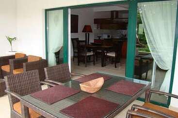 هتل Hanneman Holiday Residence