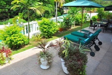 هتل Hanneman Holiday Residence