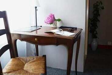 هتل Hôtel Le Relais Lamartine